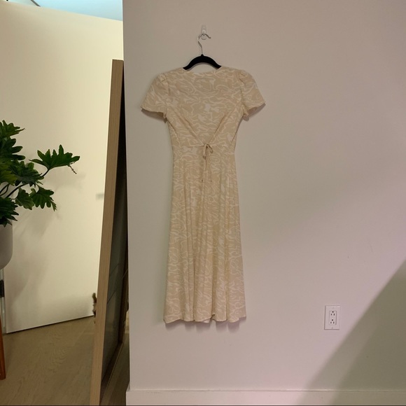 •SOLD• Aritzia Babaton Elin Dress - Picture 7 of 10